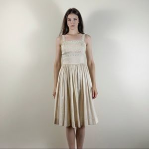 Vintage 1950s cottagecore dress